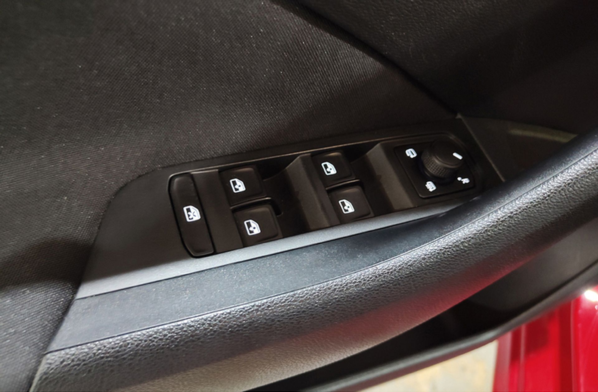 Škoda Kamiq 1.0 TSI Ambition - foto 31