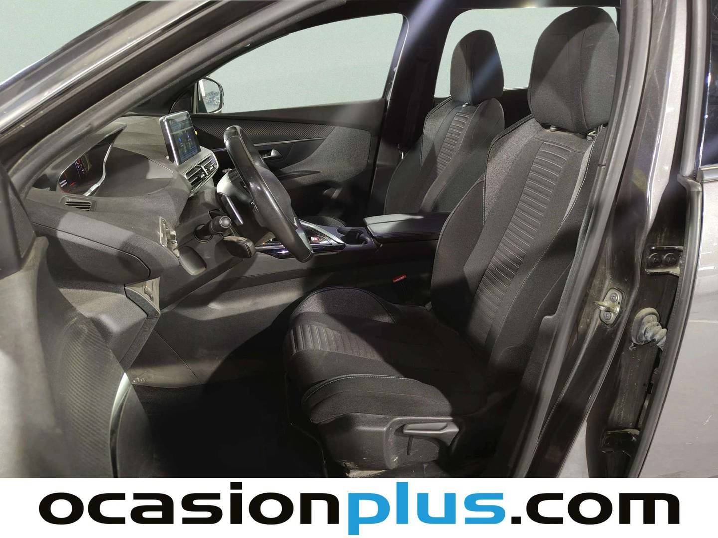 Foto asientos delanteros Peugeot 5008 Peugeot 5008 5008 BlueHDI 130 S&S Active Pack EAT8 (130 CV)