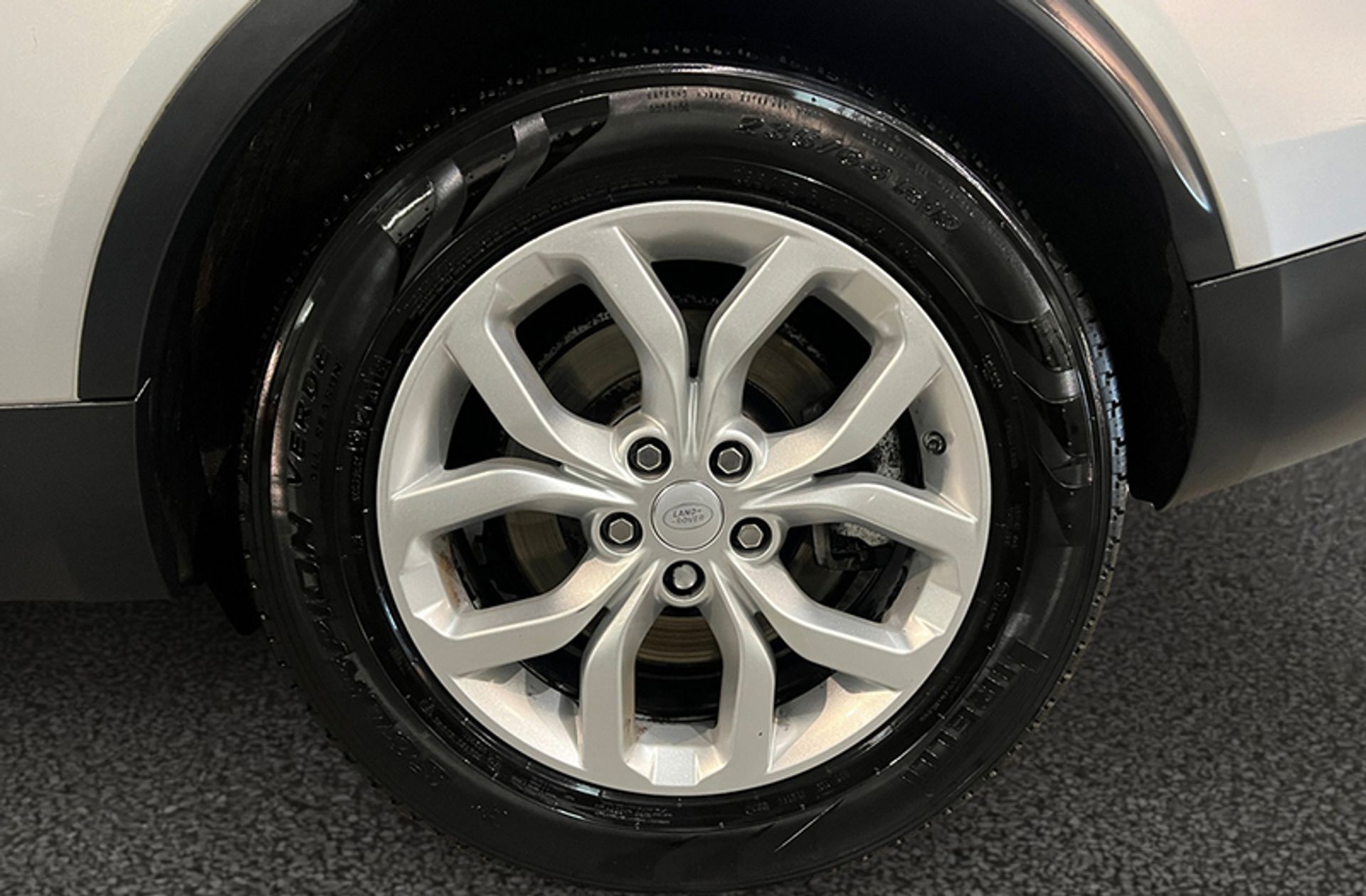 Land Rover Discovery 3.0 TD6 SE 4x4 - foto 35