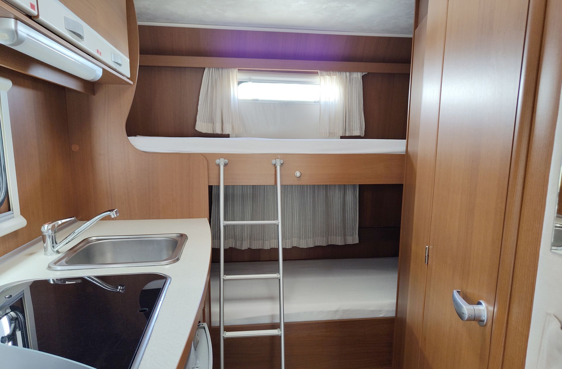 Elnagh M 200 2.3D Baron 47 D 7 plazas - foto 15