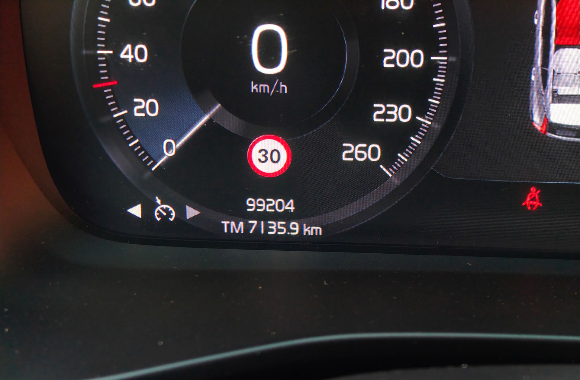 Volvo XC40 T3 Momentum Core - foto 9