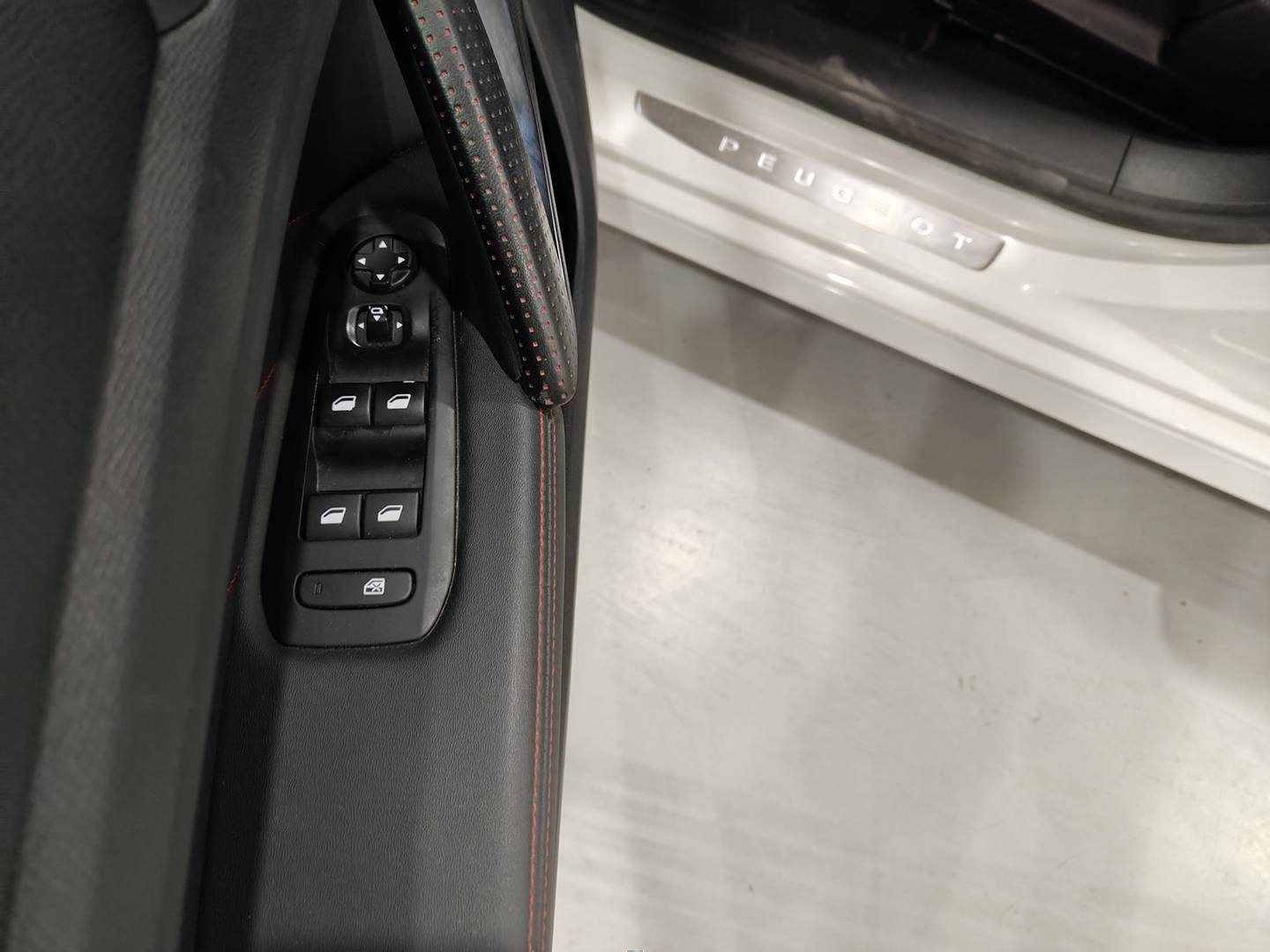 Foto Peugeot 308 Peugeot 308 1.2 PureTech S&S GT Line (130 CV)