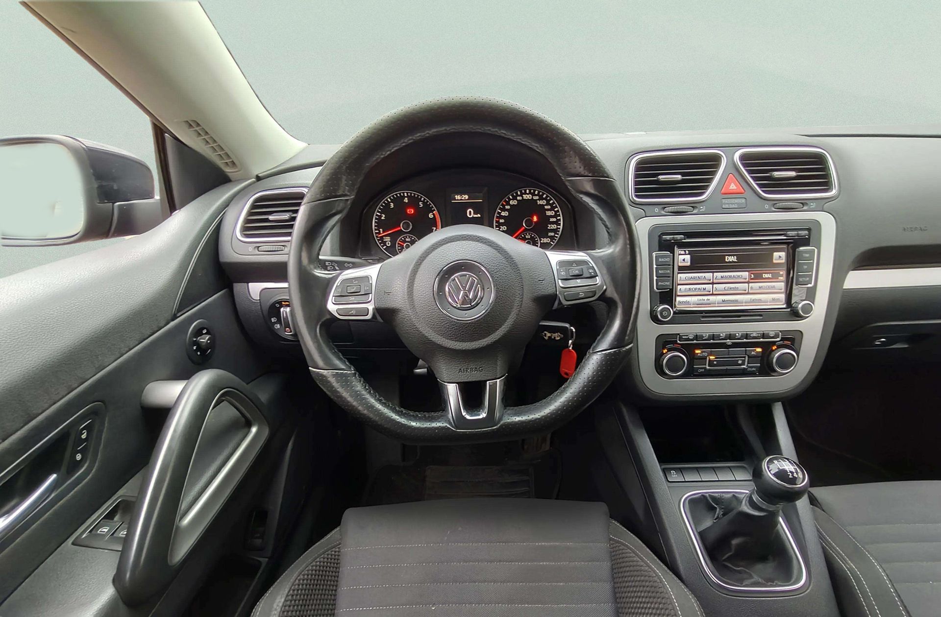 Volkswagen Scirocco 1.4 TSI - foto 18