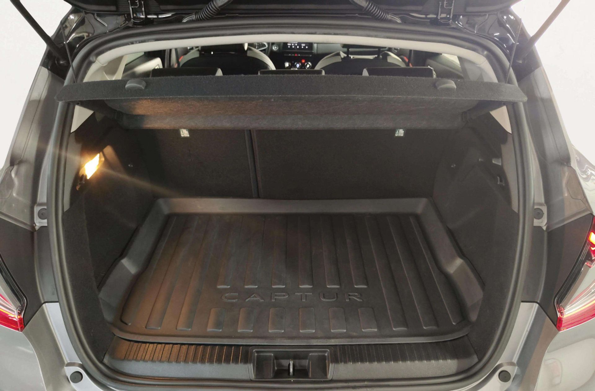 Renault Captur Zen TCe Micro Híbrido GPF - foto 18