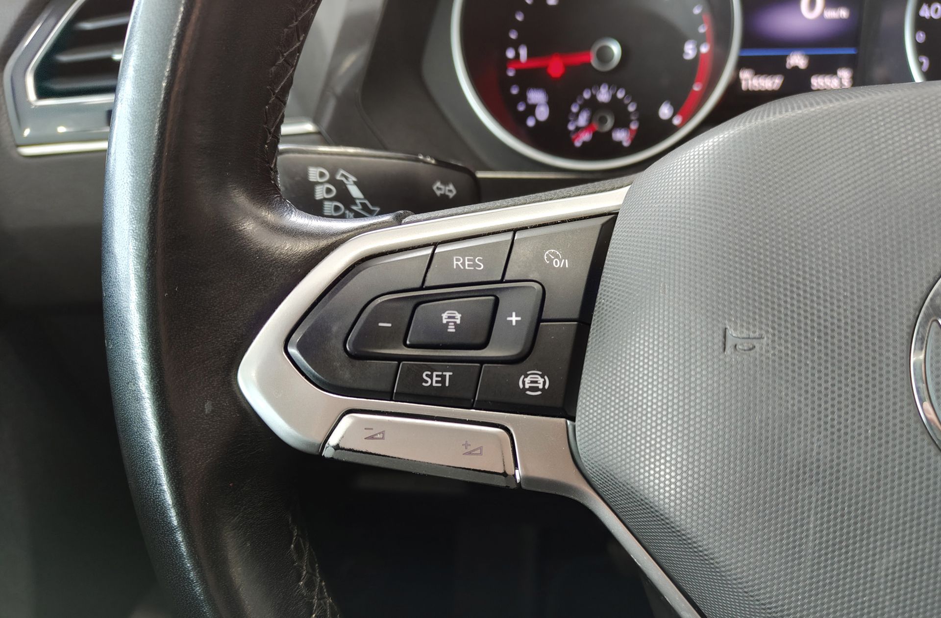 Volkswagen Tiguan 2.0 TDI - foto 29