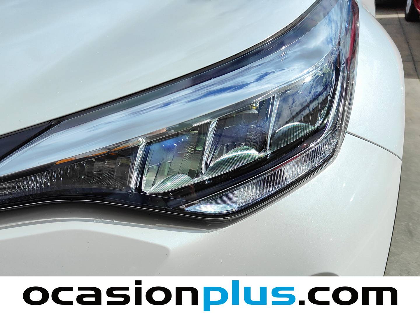 Extras del Toyota C-HR Toyota C-HR 1.8 125H Advance (122 CV)