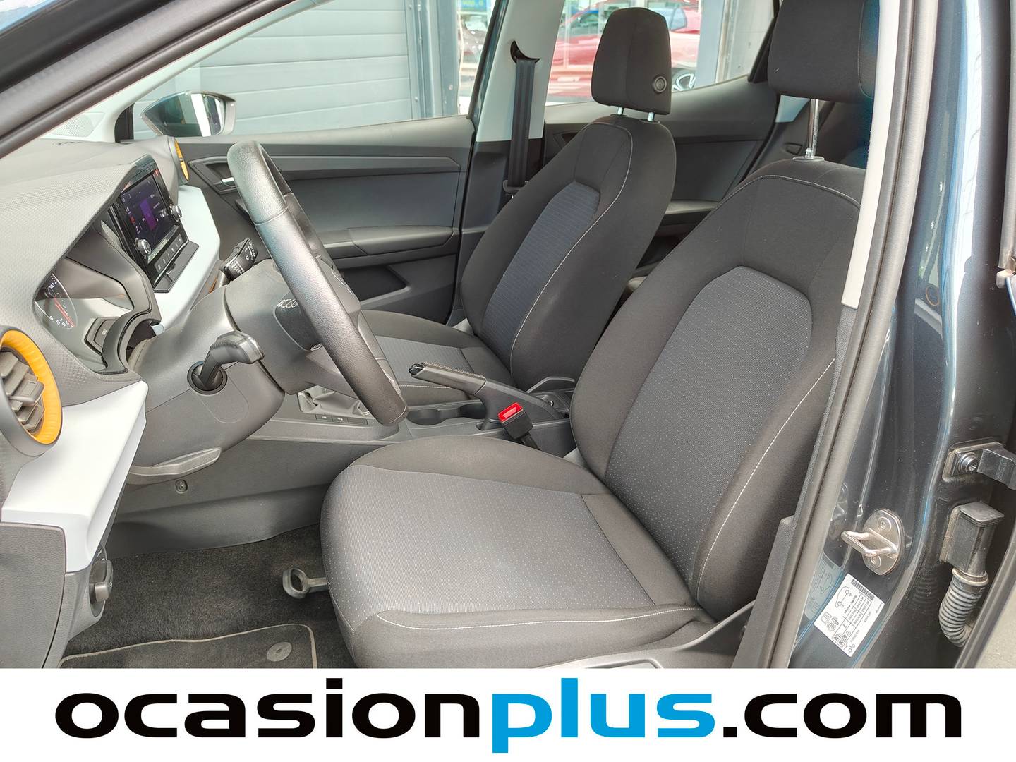 Foto asientos delanteros Seat Ibiza Seat Ibiza 1.0 TSI Style Plus (110 CV)