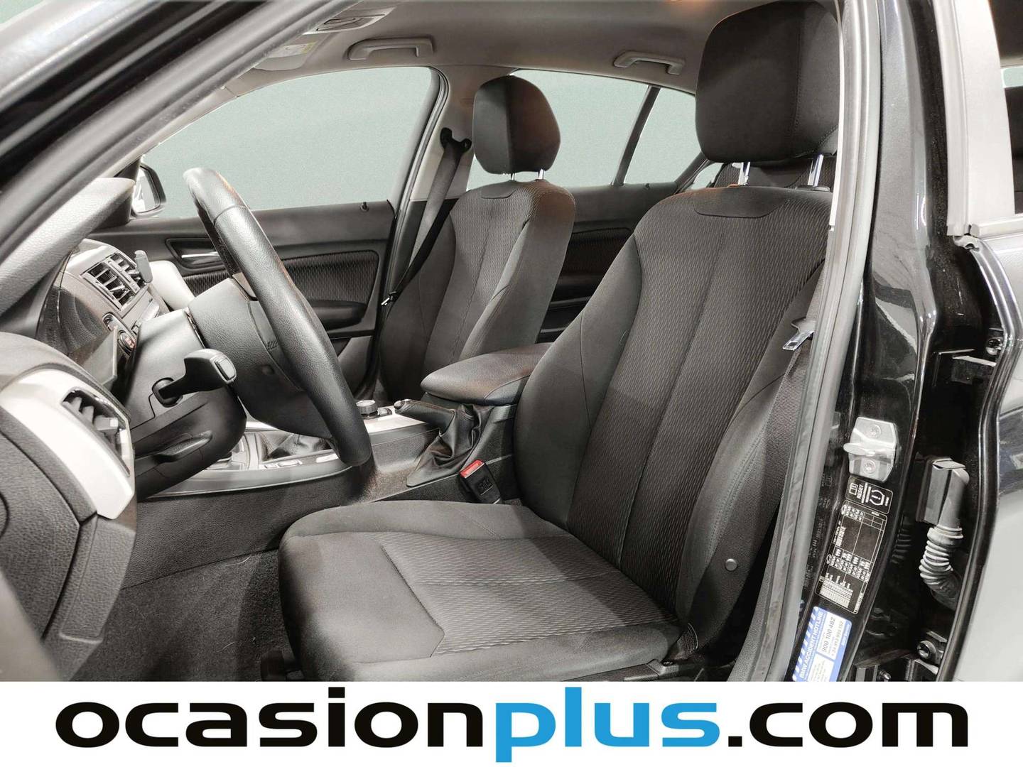Foto asientos delanteros BMW Serie 1 BMW Serie 1 118d (143 CV)
