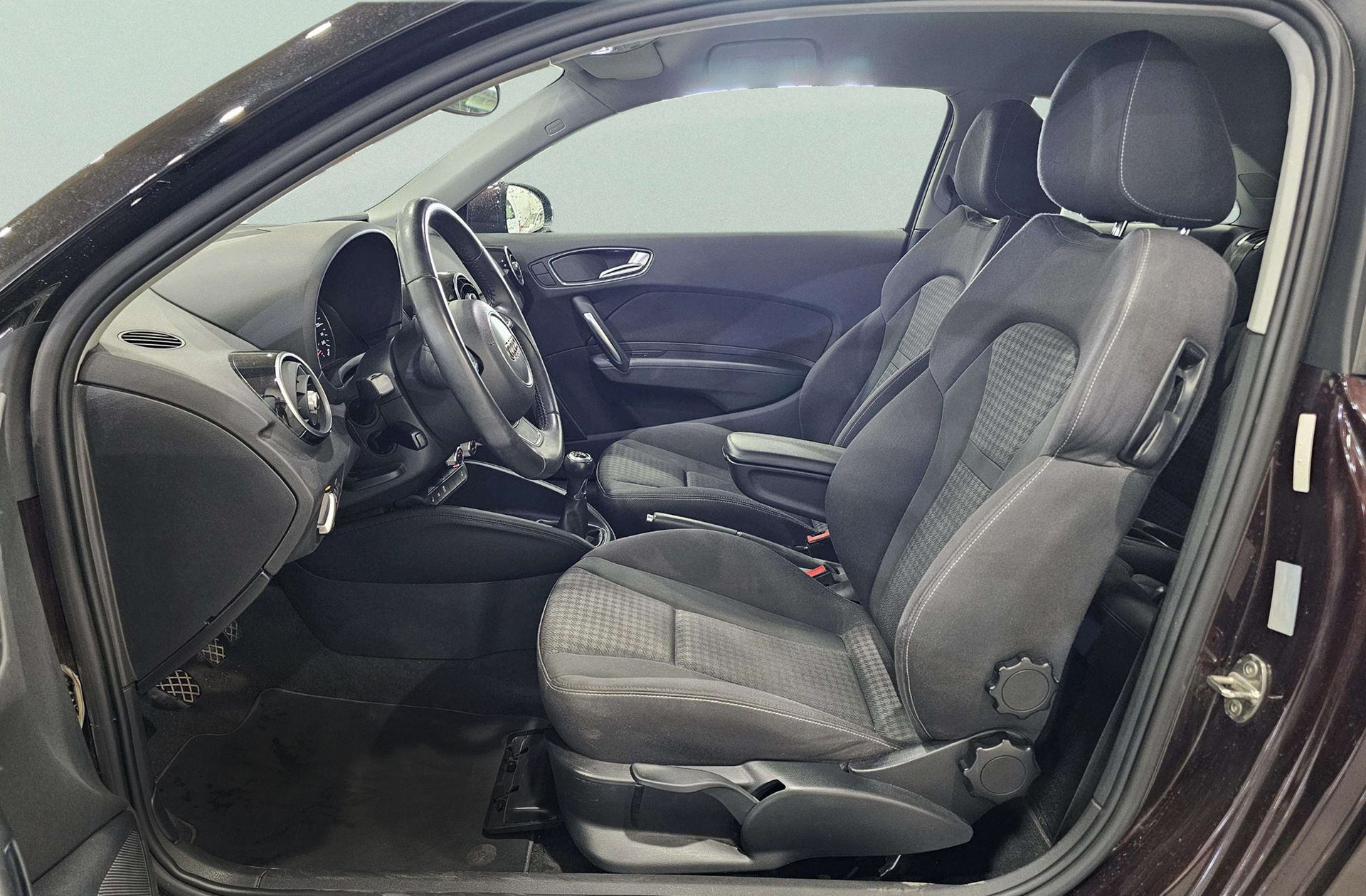 Audi A1 Adrenalin2 1.6 TDI - foto 10