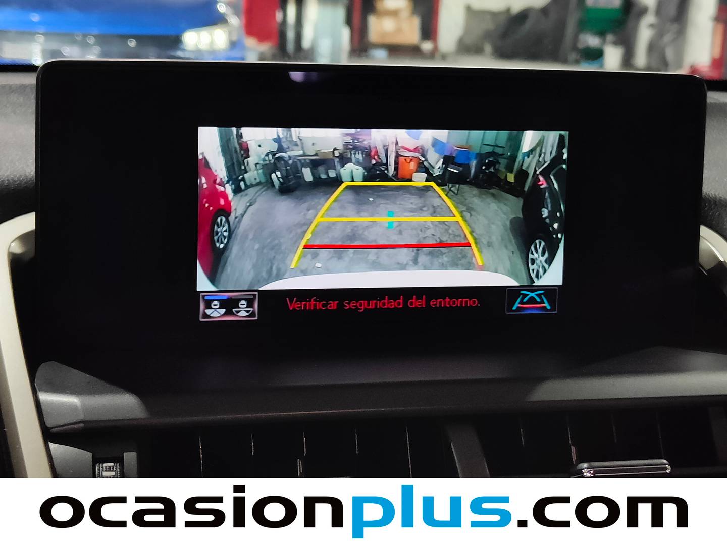 Equipamiento del Lexus NX Lexus NX 300h Business Navigation 2WD (197 CV)