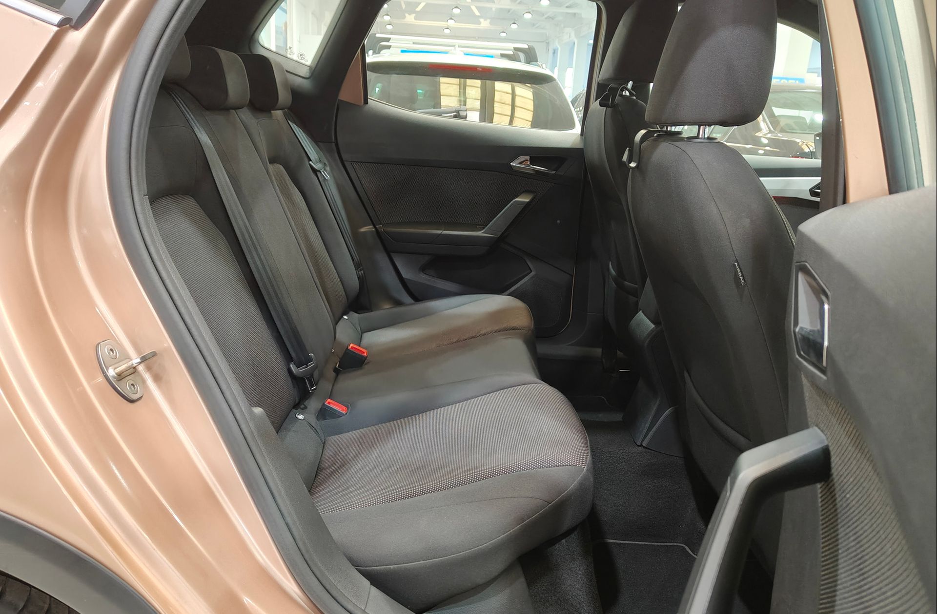 SEAT Arona 1.0 TSI Ecomotive Xcellence - foto 17