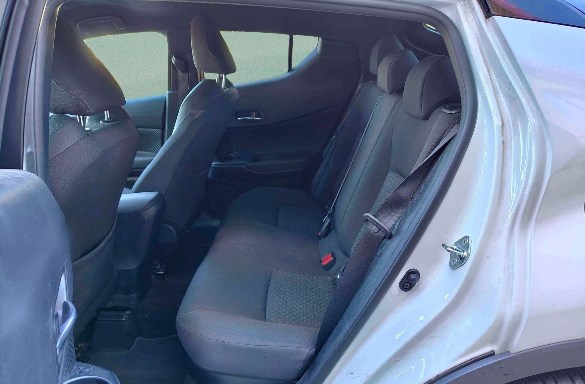 Toyota C-HR 180H Advance - foto 11
