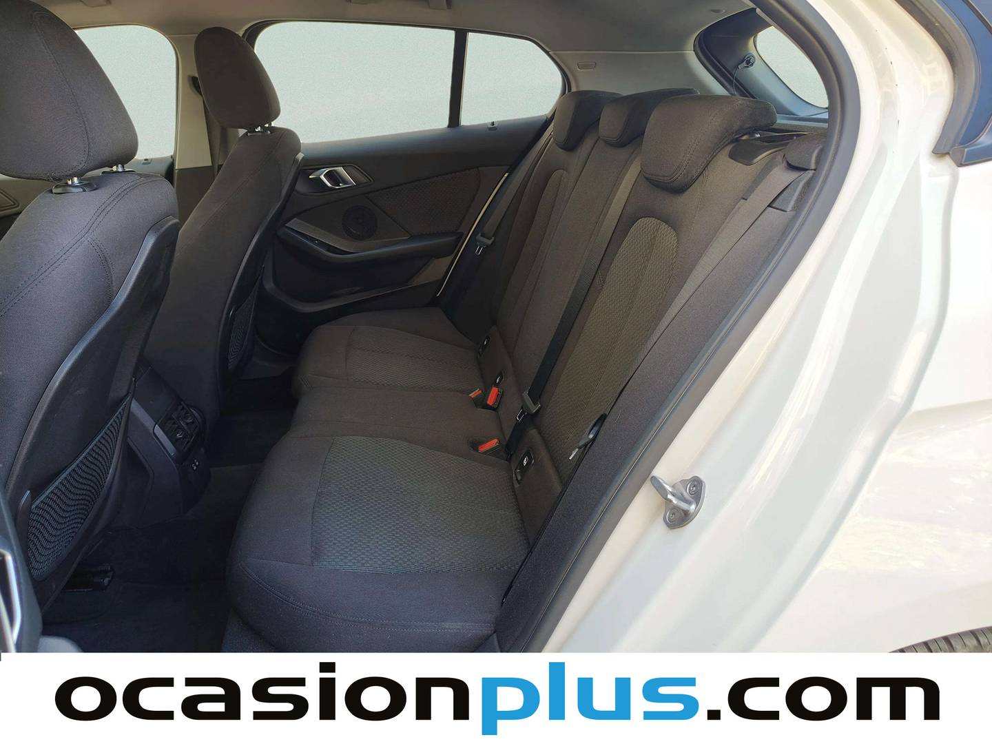 Foto asientos traseros BMW Serie 1 BMW Serie 1 118i (140 CV)
