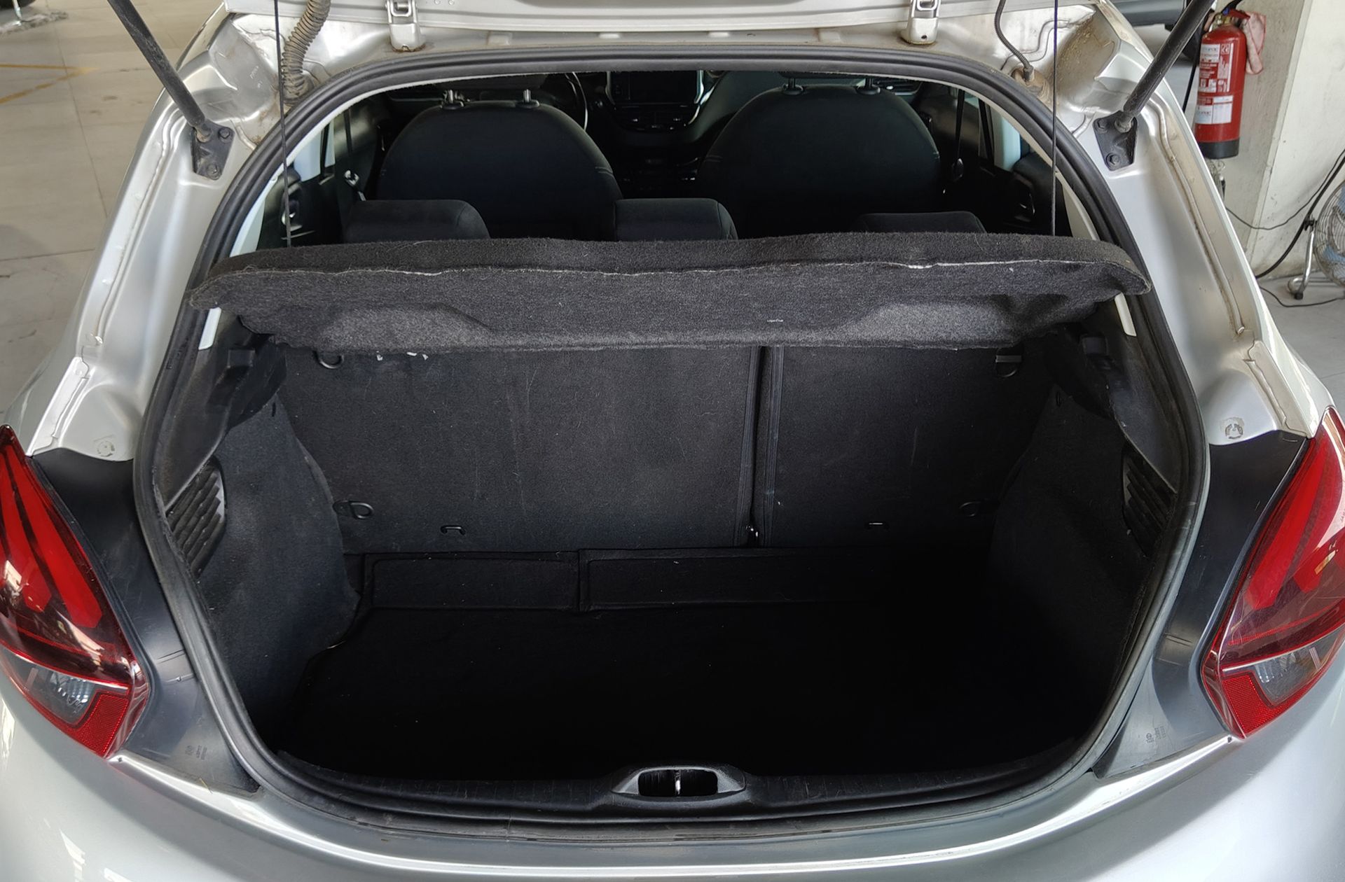 Peugeot 208 1.2 PureTech Allure EAT6 - foto 14