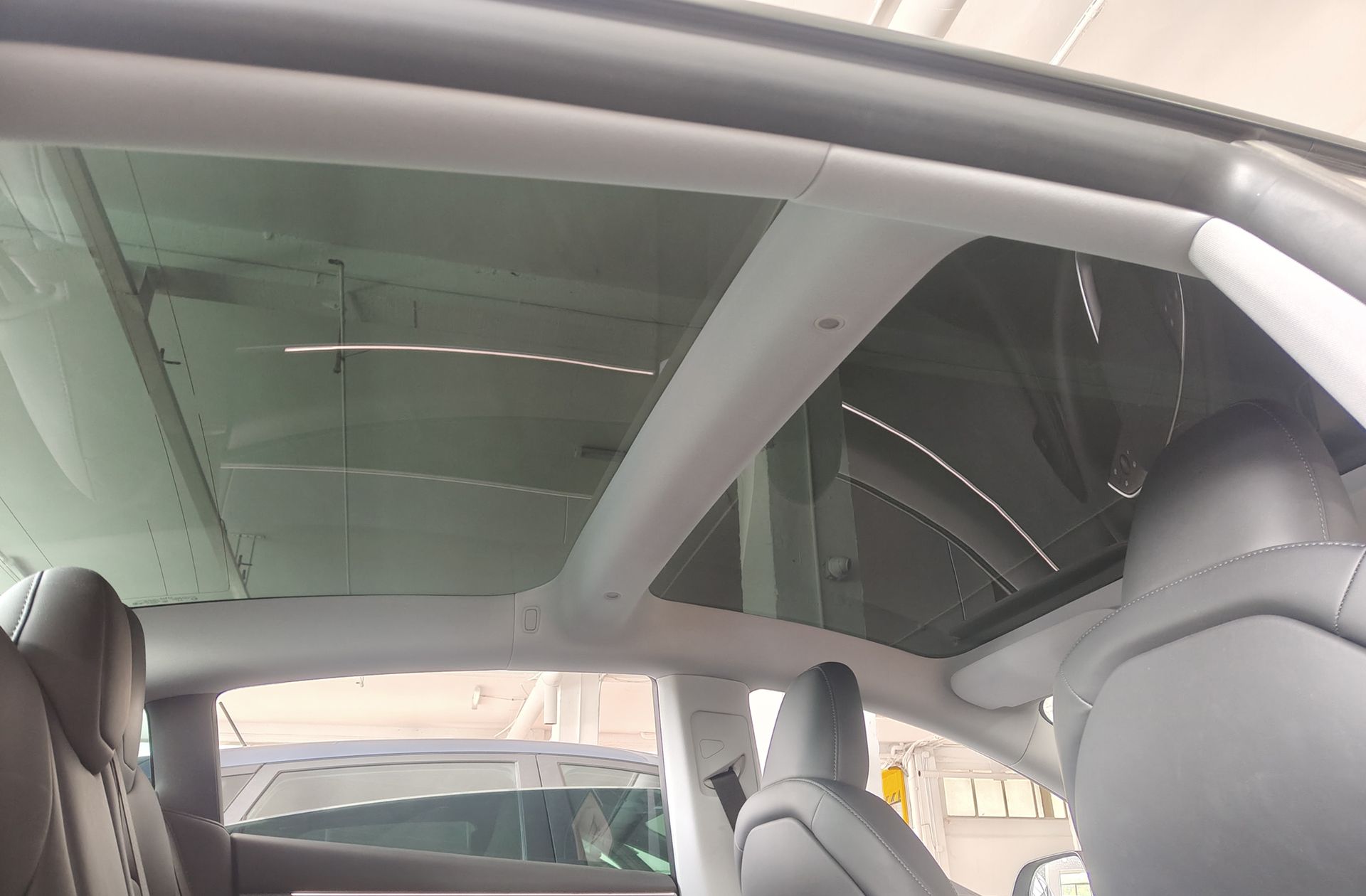 Tesla Model 3 RWD - foto 5