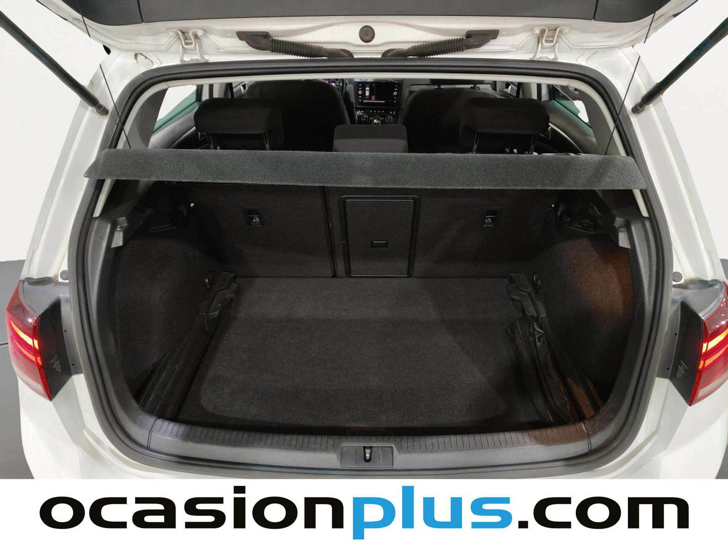 Fotos maletero Volkswagen Golf Volkswagen Golf Advance 1.5 TSI Evo (130 CV)