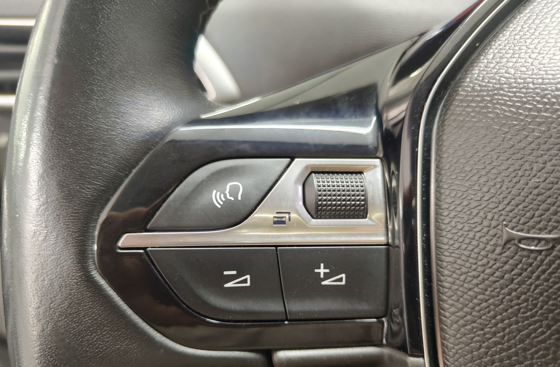 Peugeot 5008 PureTech 130 Allure 7 plazas - foto 29