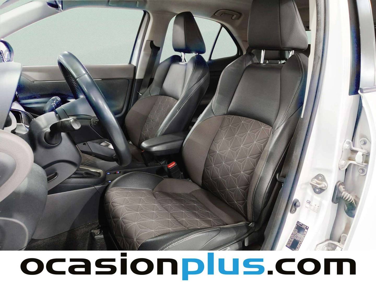 Foto asientos delanteros Toyota Yaris Cross Toyota Yaris Cross 120H Style (116 CV)