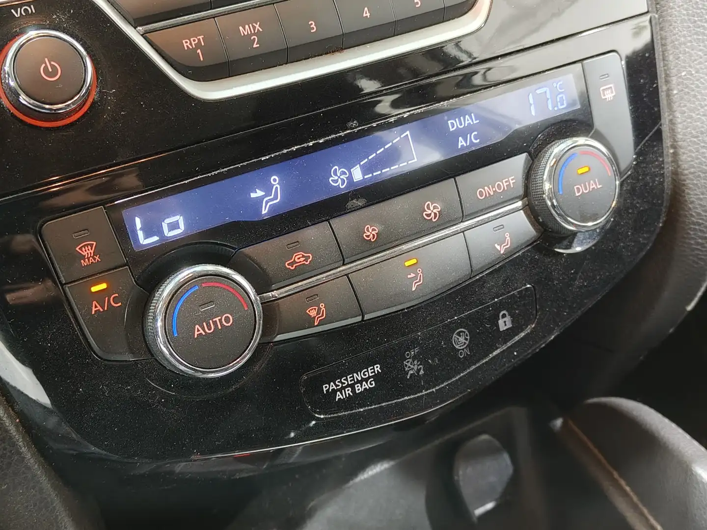 Foto Nissan QASHQAI Nissan Qashqai dCi 130 Acenta 4x2 (130 CV)