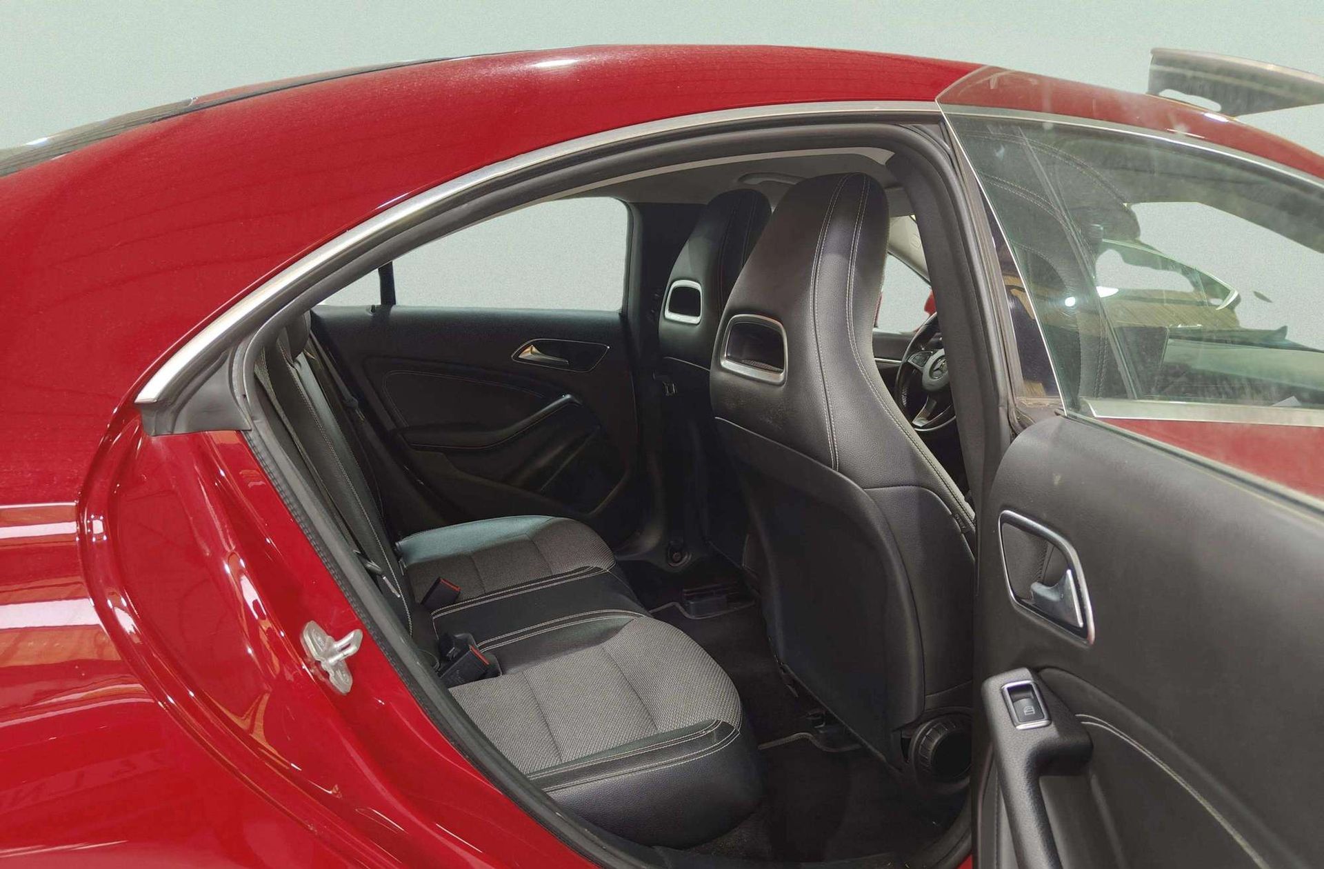 Mercedes-Benz CLA 200 - foto 15