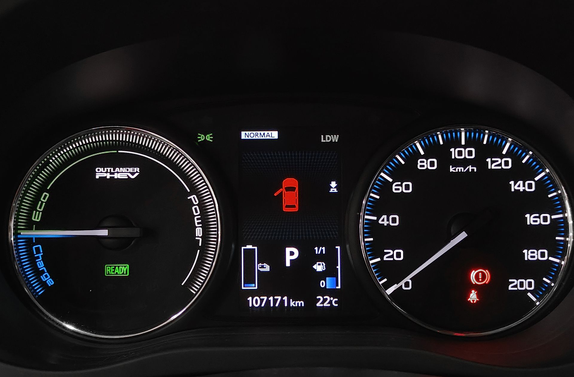 Mitsubishi Outlander 2.0 PHEV Kaiteki 4WD - foto 26