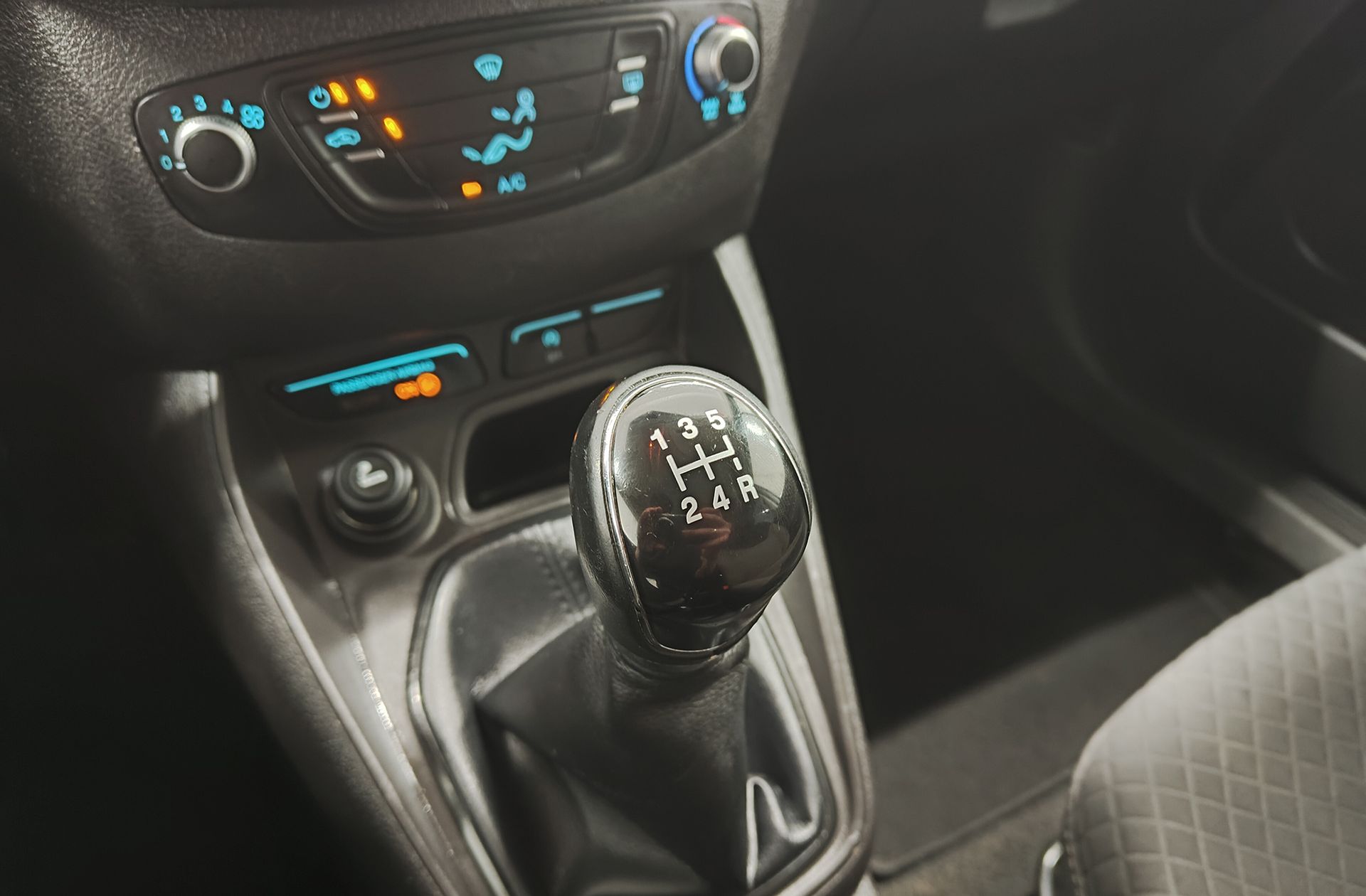 Ford Tourneo Courier 1.5 TDCi Trend - foto 5