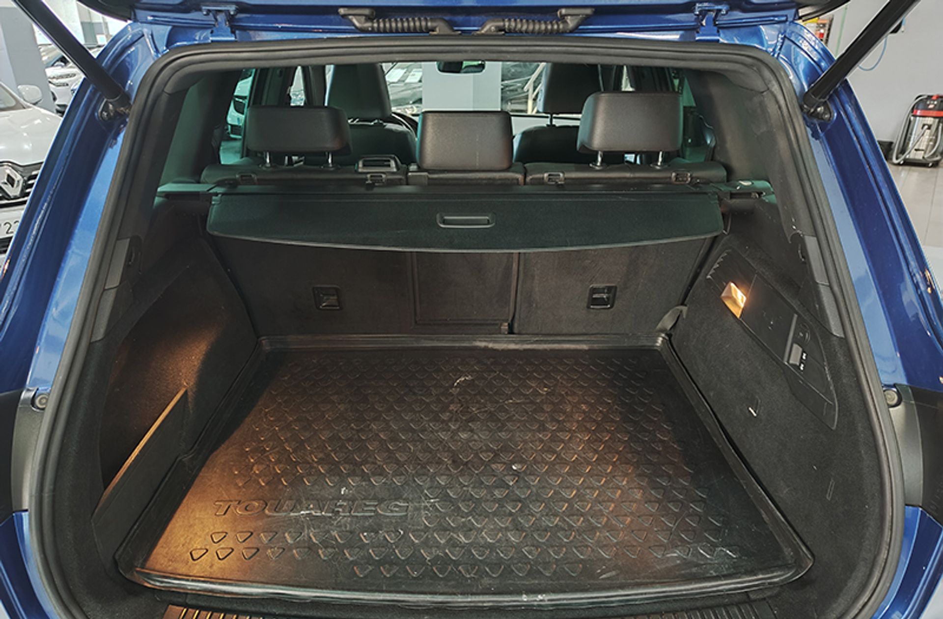 Volkswagen Touareg R-Line 3.0 TDI BMT Tiptronic - foto 17