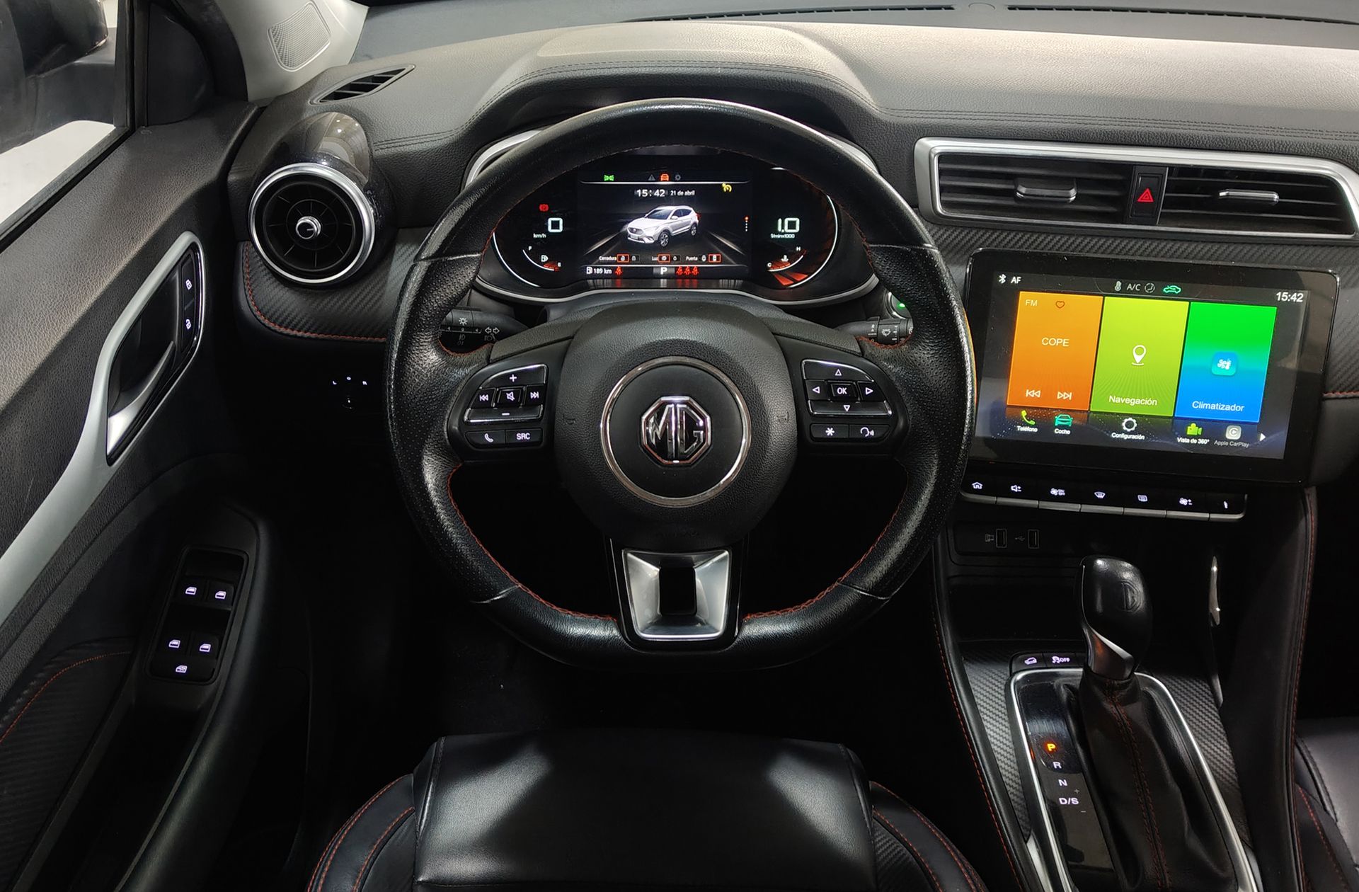 MG ZS 1.0T Luxury - foto 24