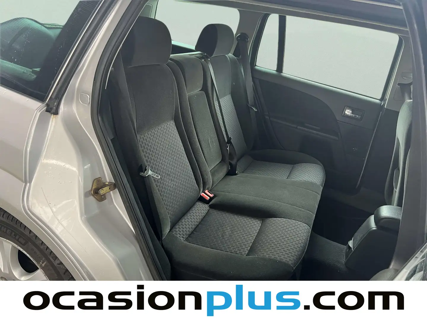 Foto Ford Mondeo Ford Mondeo 2.0i 16v Ghia (145 CV)