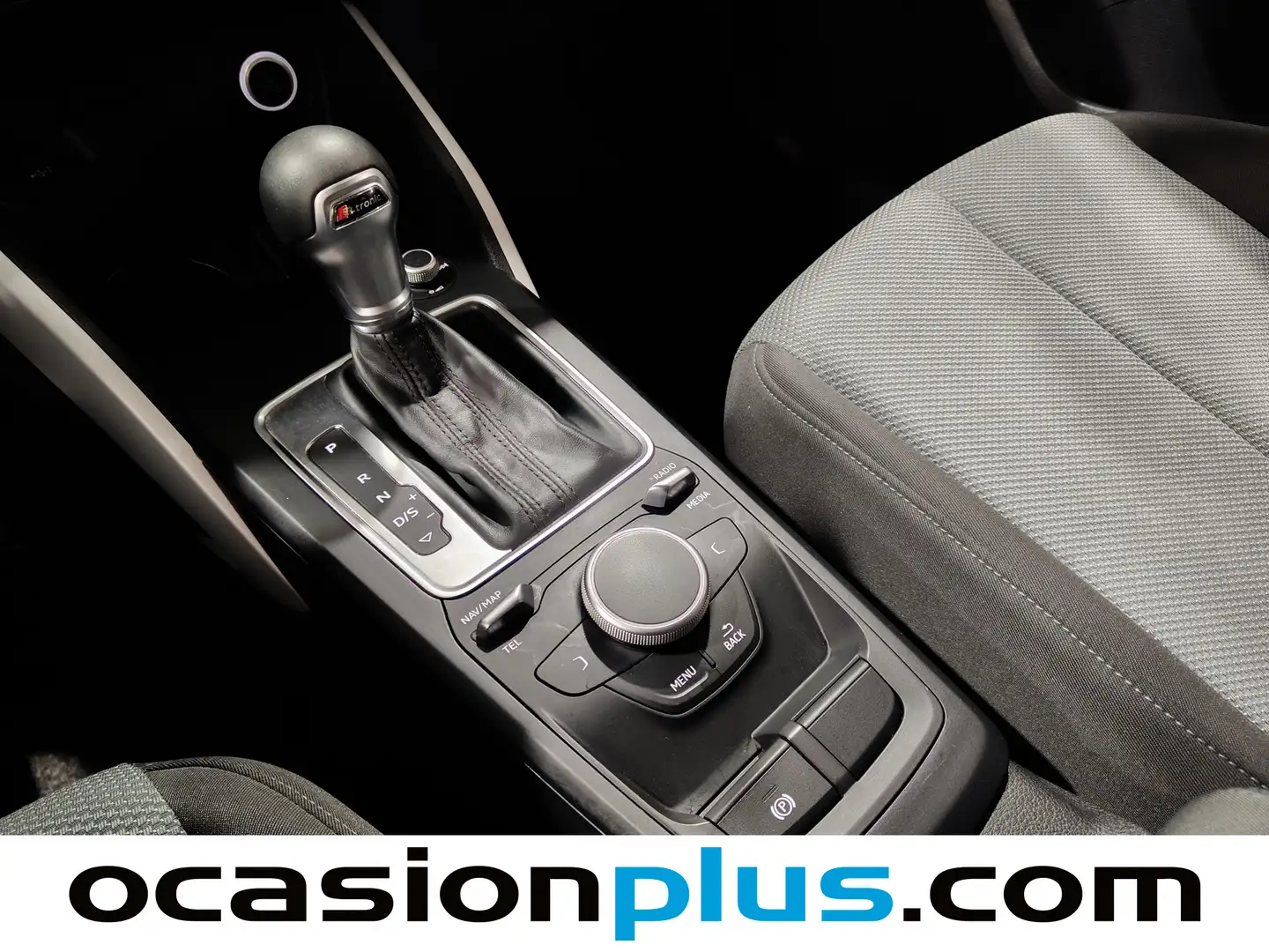 Foto Audi Q2 Audi Q2 design 35 TFSI (150 CV) S tronic