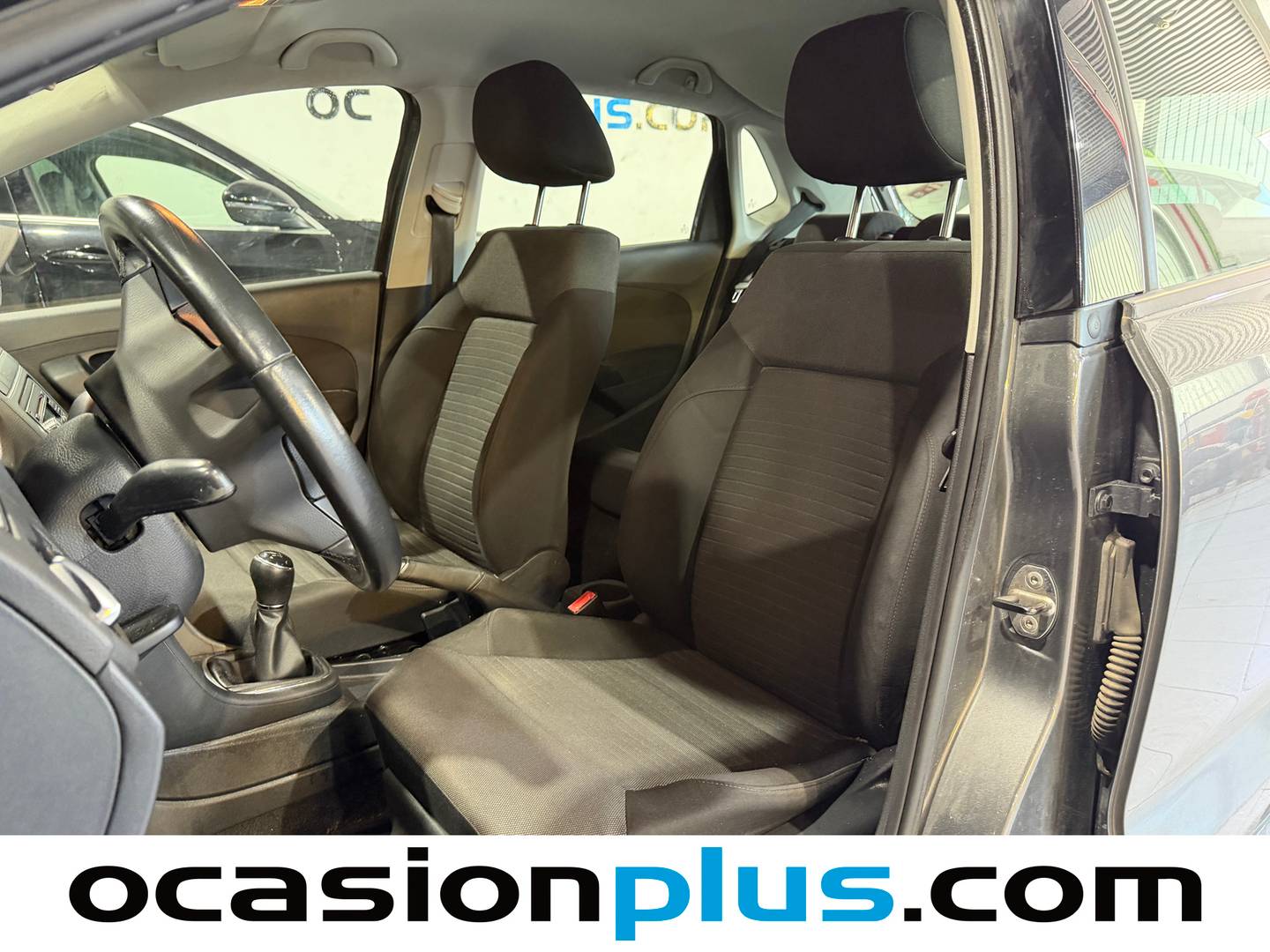 Foto asientos delanteros Volkswagen Polo Volkswagen Polo Advance 1.2 TSI (90 CV)