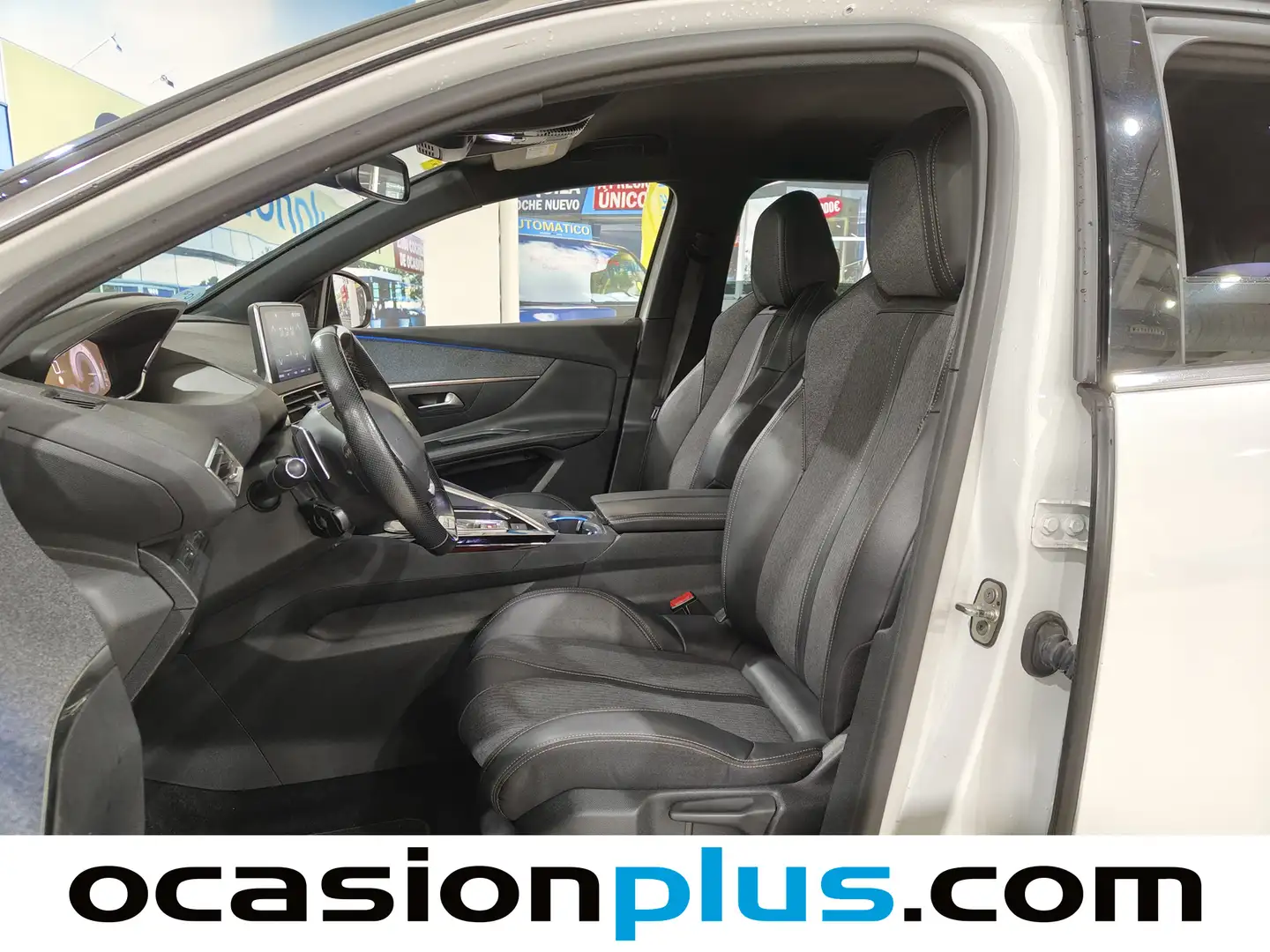 Foto Peugeot 3008 Peugeot 3008 BlueHDI 130 S&S GT Line EAT8 (130 CV)