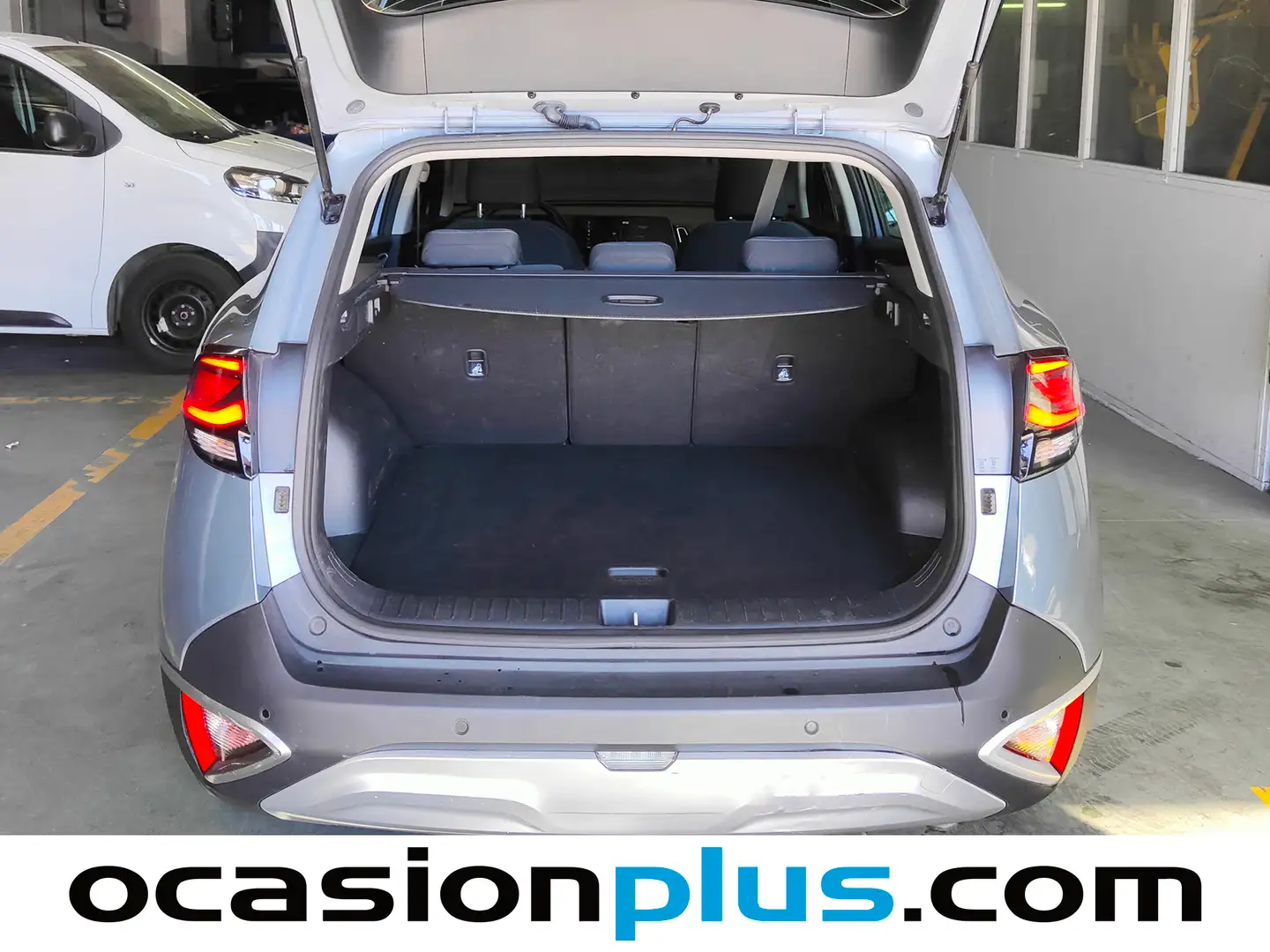 Foto KIA Sportage Kia Sportage 1.6 CRDi MHEV Business 4x2 (136 CV)