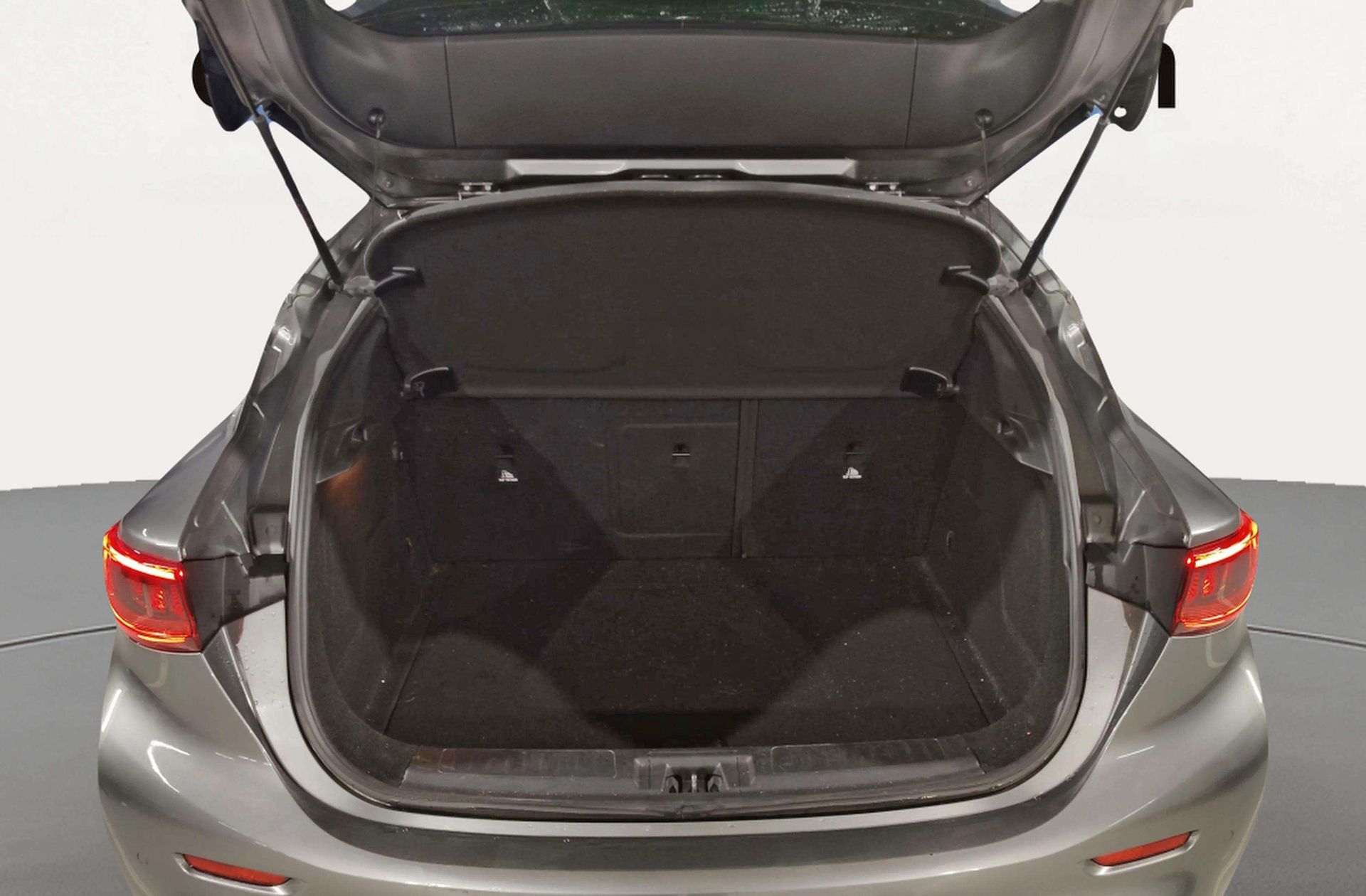 Infiniti Q30 1.5 D Premium - foto 16