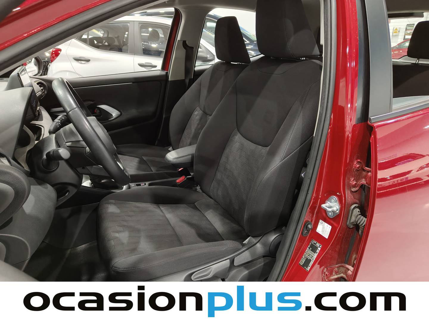Foto asientos delanteros Toyota Yaris Toyota Yaris 120H Active Plus (116 CV)