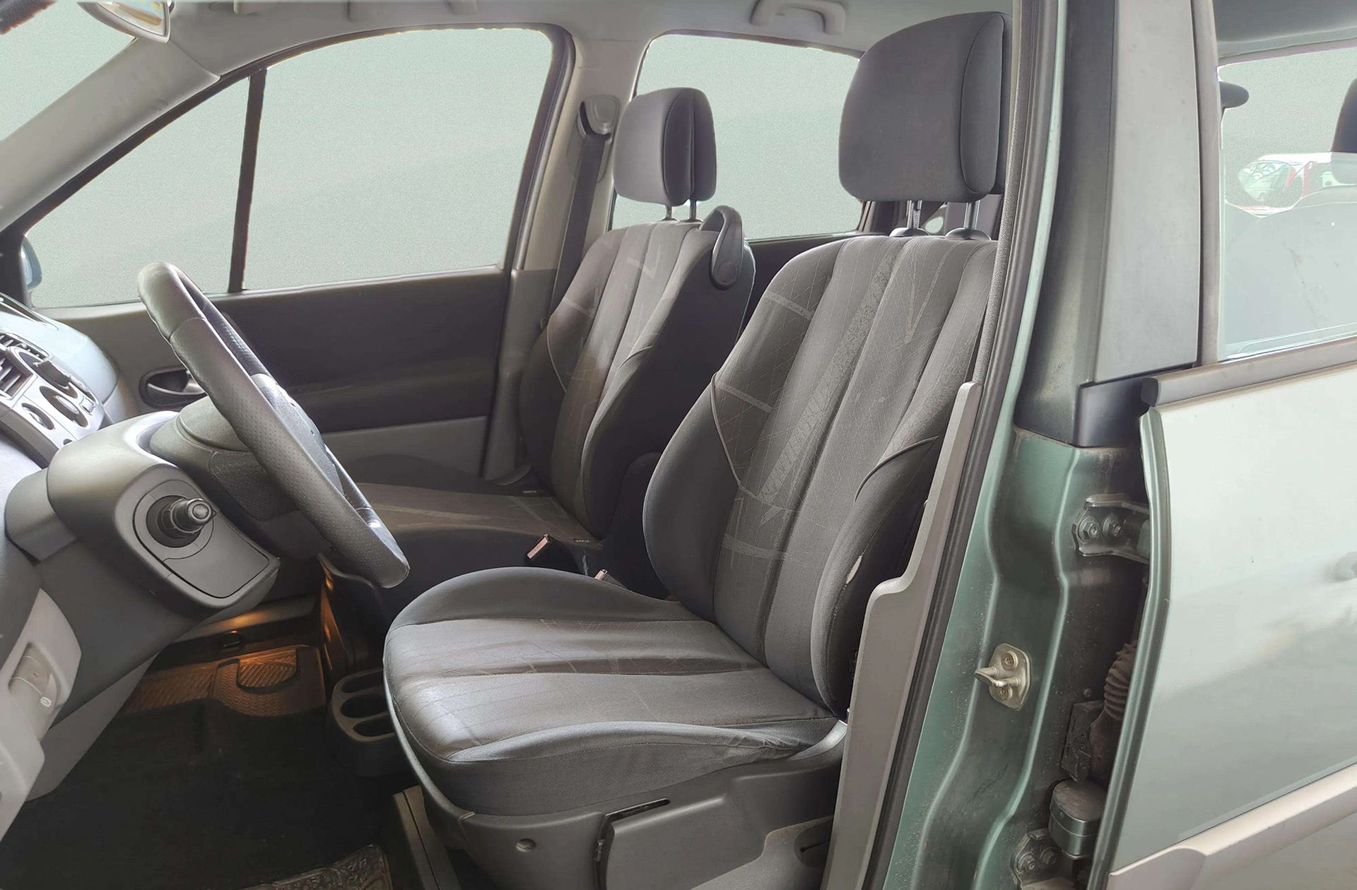 Renault Scénic 1.6 16V Confort Expression - foto 8