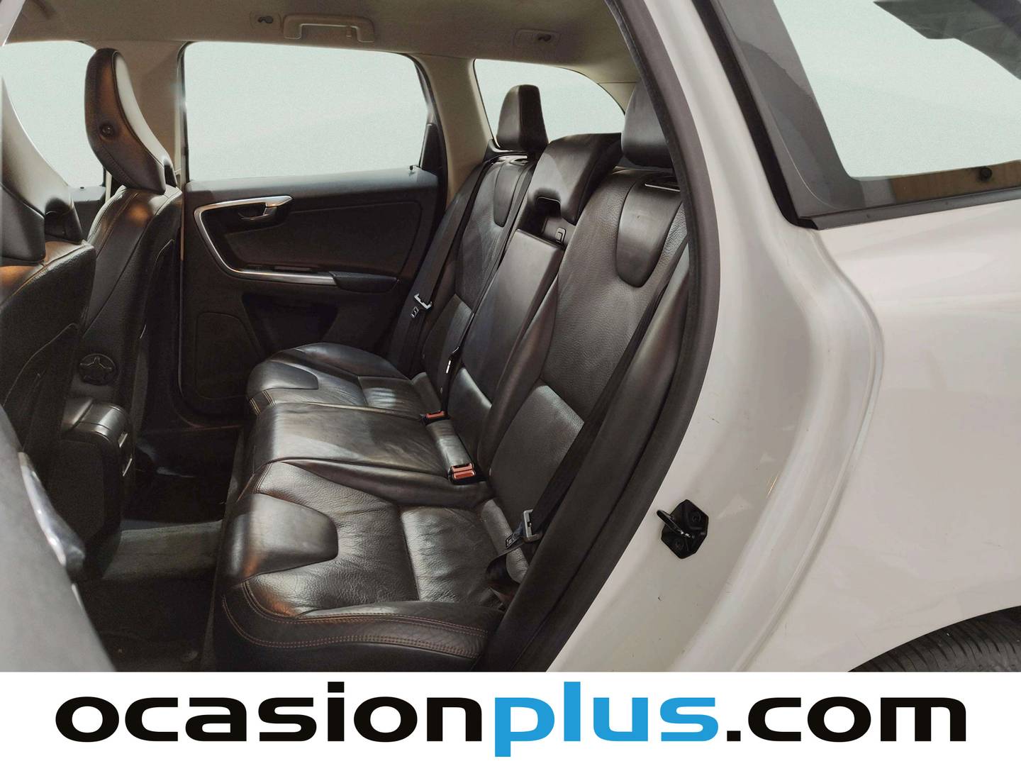 Foto asientos traseros Volvo XC60 Volvo XC60 D4 Momentum Auto (163 CV)
