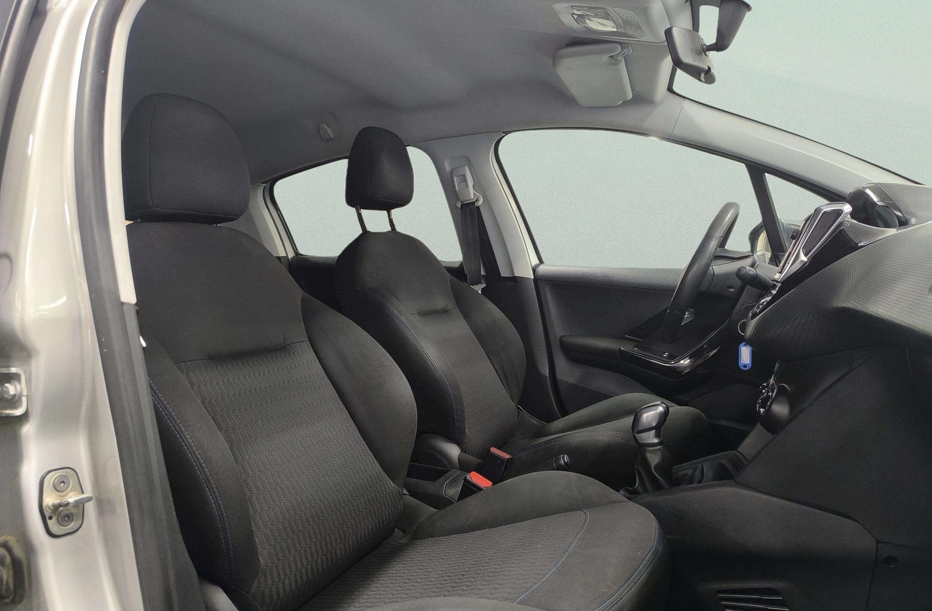 Peugeot 208 1.6 BlueHDi Style - foto 15