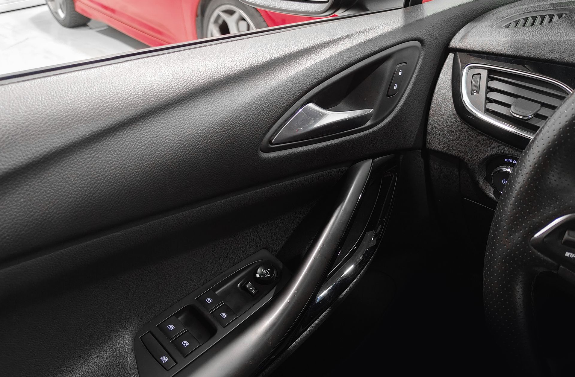 Opel Astra 1.6 CDTI GSi Line - foto 37