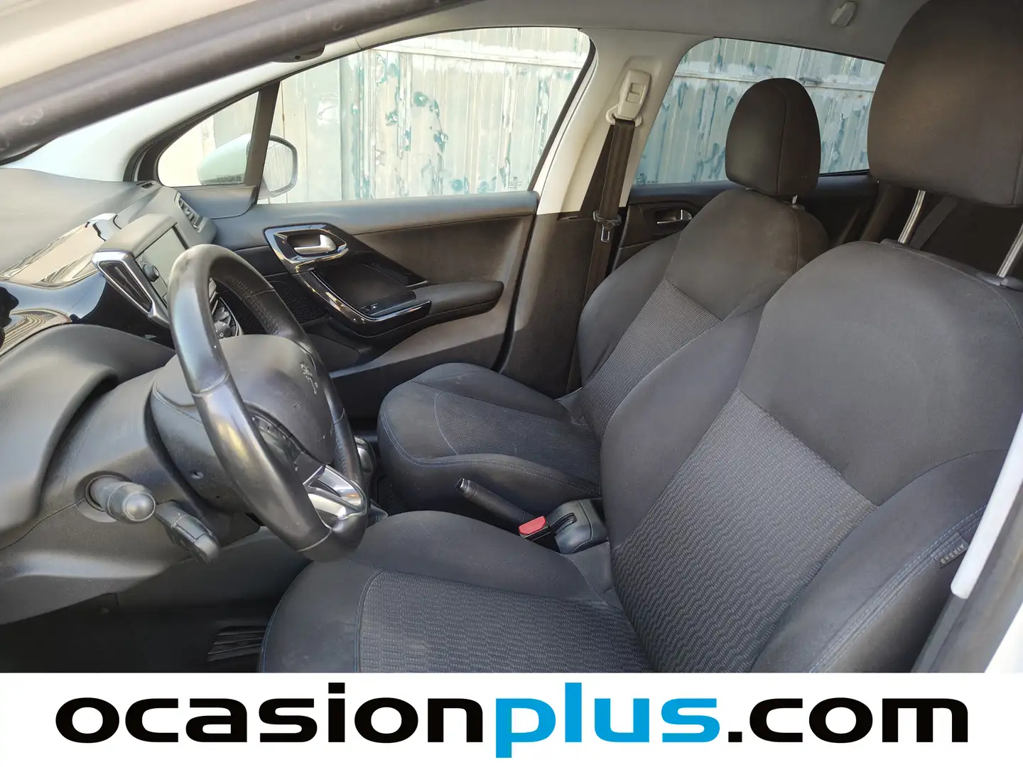 Foto Peugeot 208 Peugeot 208 PureTech Signature (82 CV)