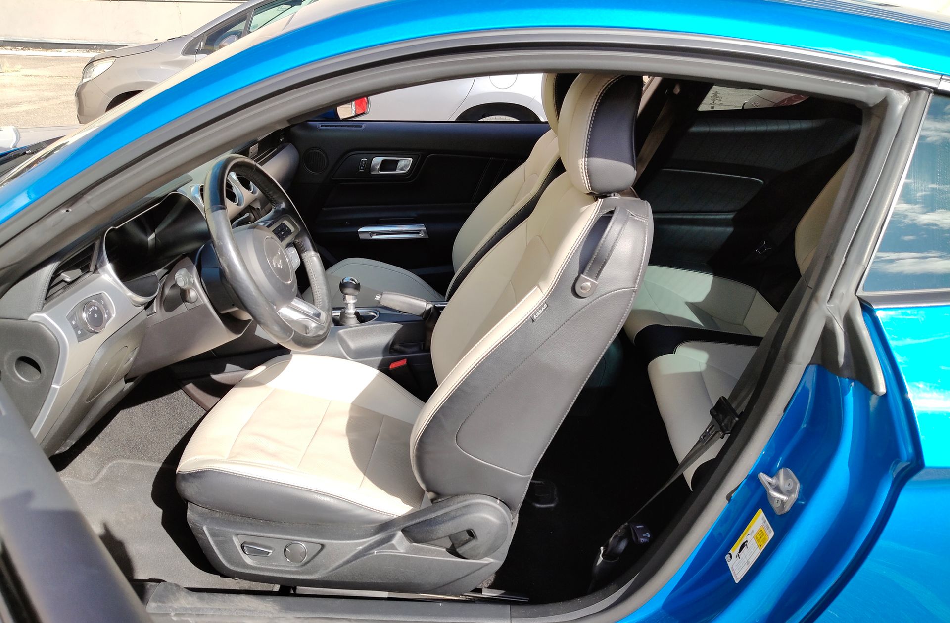 Ford Mustang 5.0 Ti-VCT V8 Mustang GT Fastback - foto 11