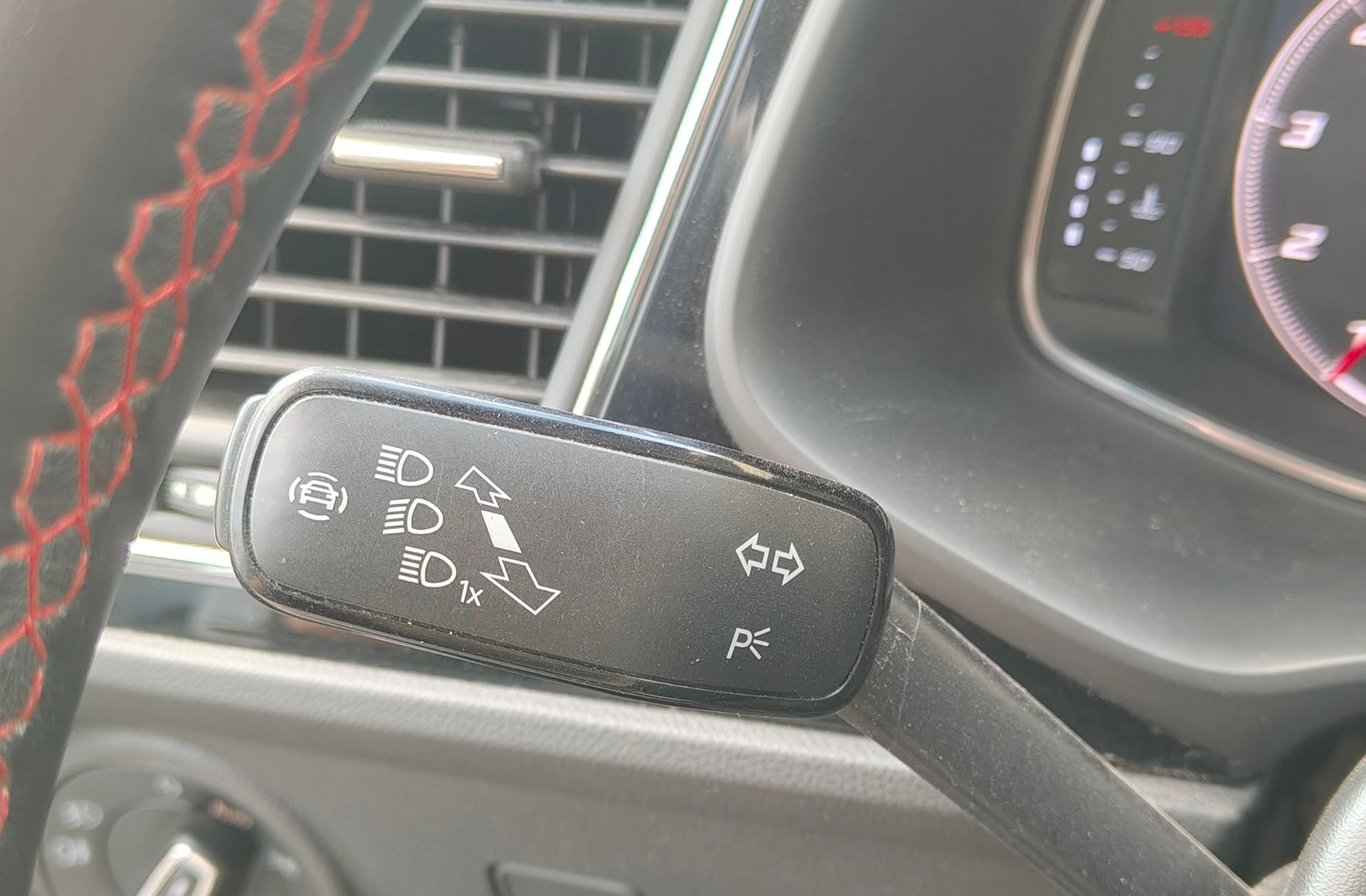SEAT León 1.5 TSI FR DSG - foto 31