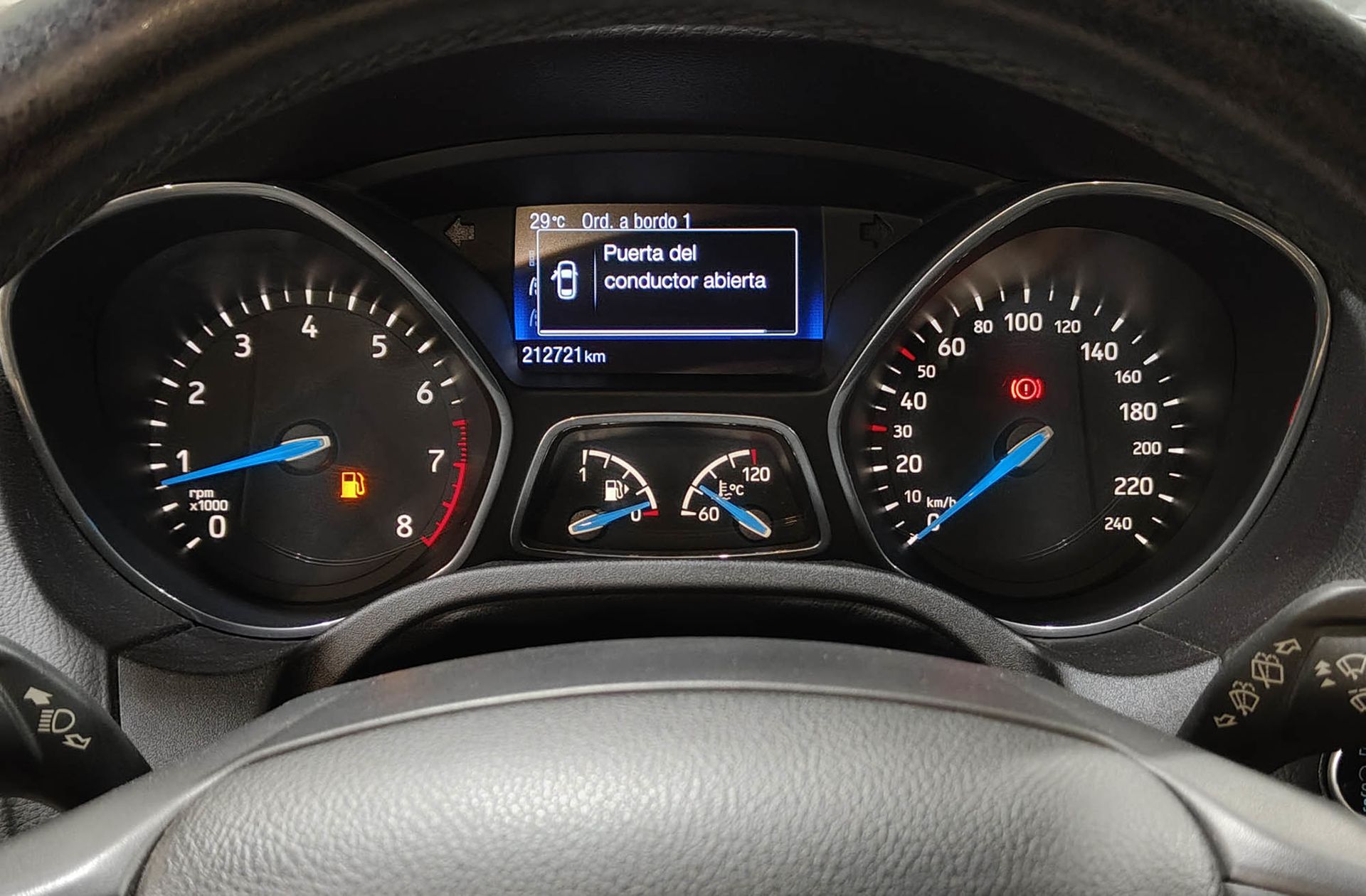 Ford Focus 1.5 EcoBoost ST-Line Red&Black - foto 29