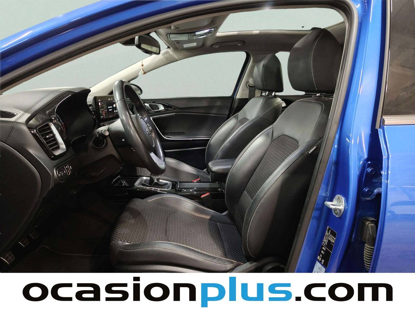 Foto asientos delanteros KIA XCeed KIA XCeed 1.4 T-GDi Emotion (140 CV)