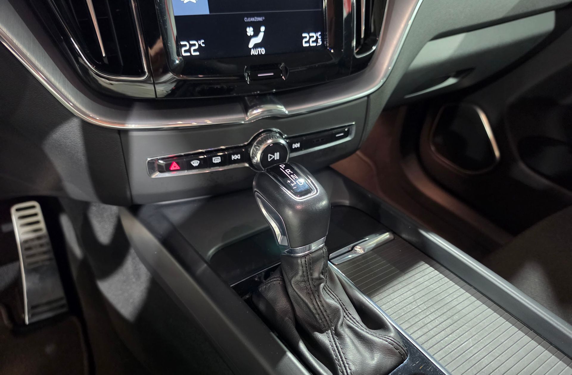 Volvo XC60 D4 Business Plus - foto 5