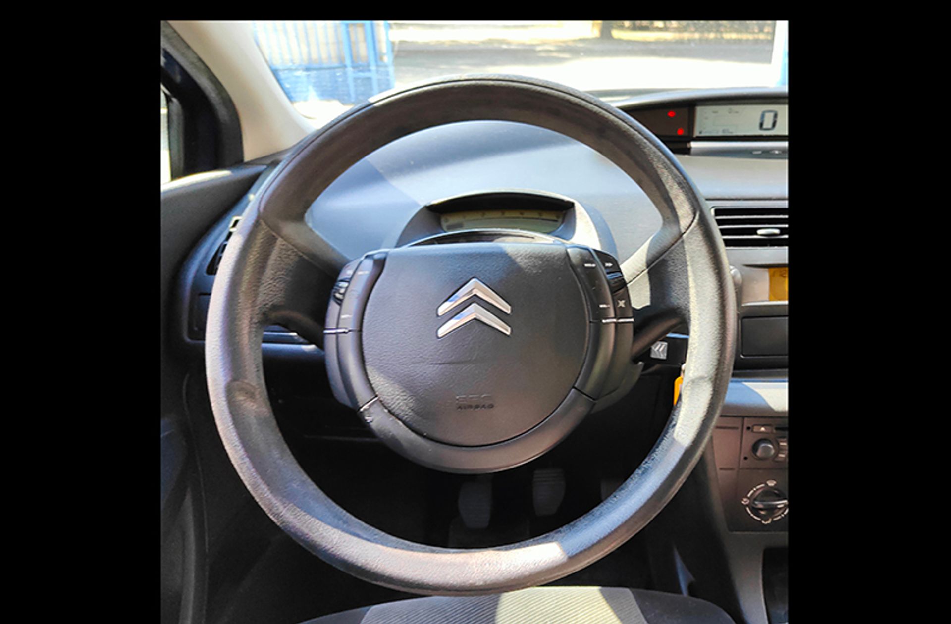 Citroën C4 1.6 HDi SX - foto 17