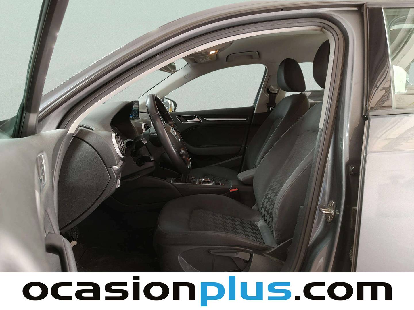 Foto asientos delanteros Audi A3 Audi A3 Sportback Attracted 1.6 TDI (105 CV)