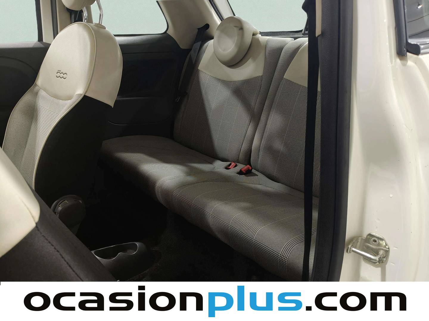 Foto asientos traseros Fiat 500 Fiat 500 1.2 8v Lounge (69 CV)