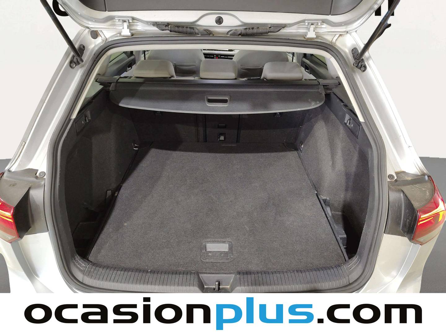 Fotos maletero Volkswagen Golf Volkswagen Golf Variant Life 2.0 TDI (115 CV)