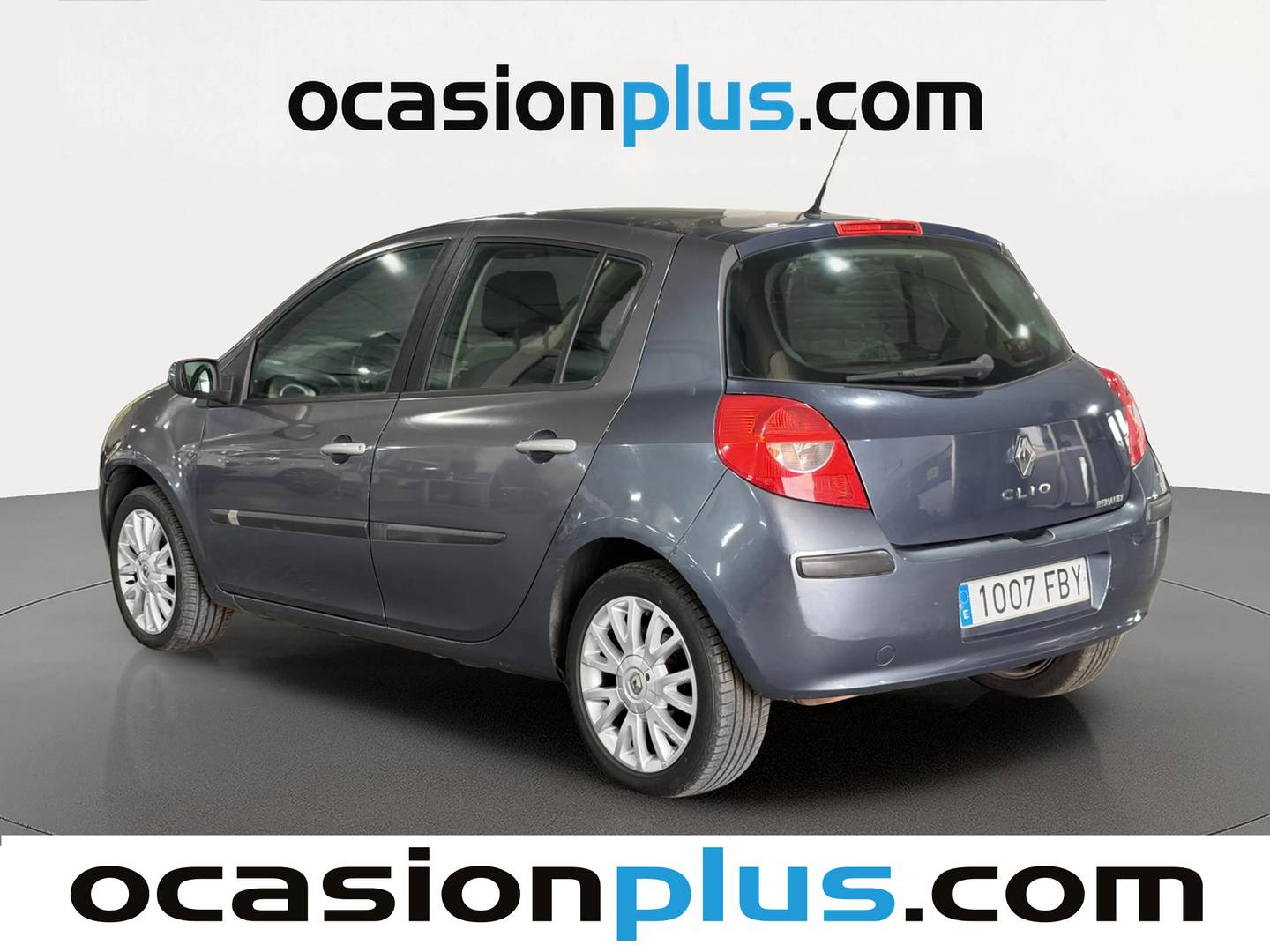 Foto delantera Renault Clio Renault Clio 1.6 16v iMusic Confort Dynamique (110 CV) derecha